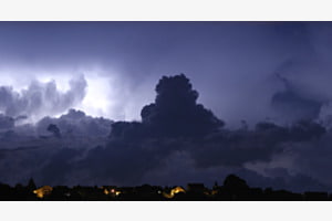 Wolken hinter Opfertshofen