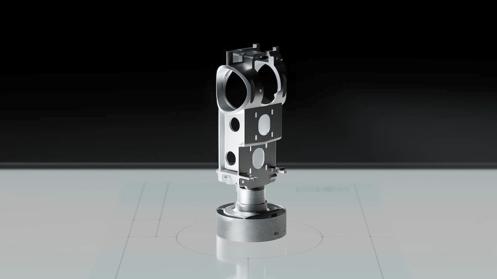 Aus flüssigem Metall wird der präzise gefräste Rahmen